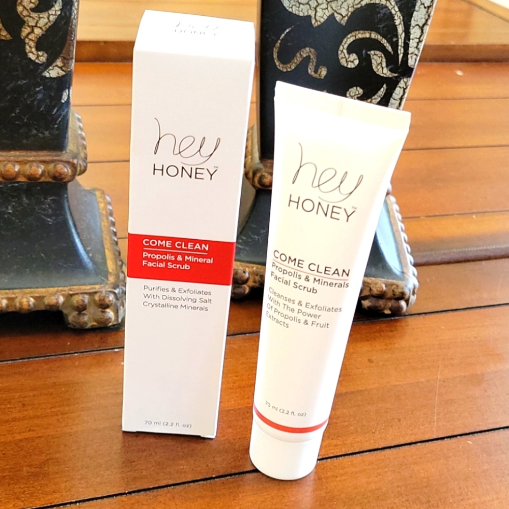 😊 HEY HONEY FACIAL SCRUB